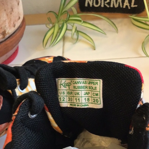 ‘Keep’ Vegan Guerra Pizza Lace-Up Hi-Top Sneakers - Picture 5 of 7